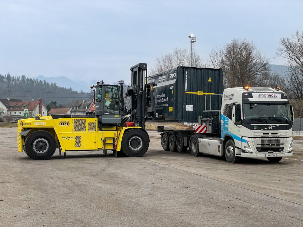 Electric forklift and electric truck as a last-mile solution&nbsp;© Innofreight