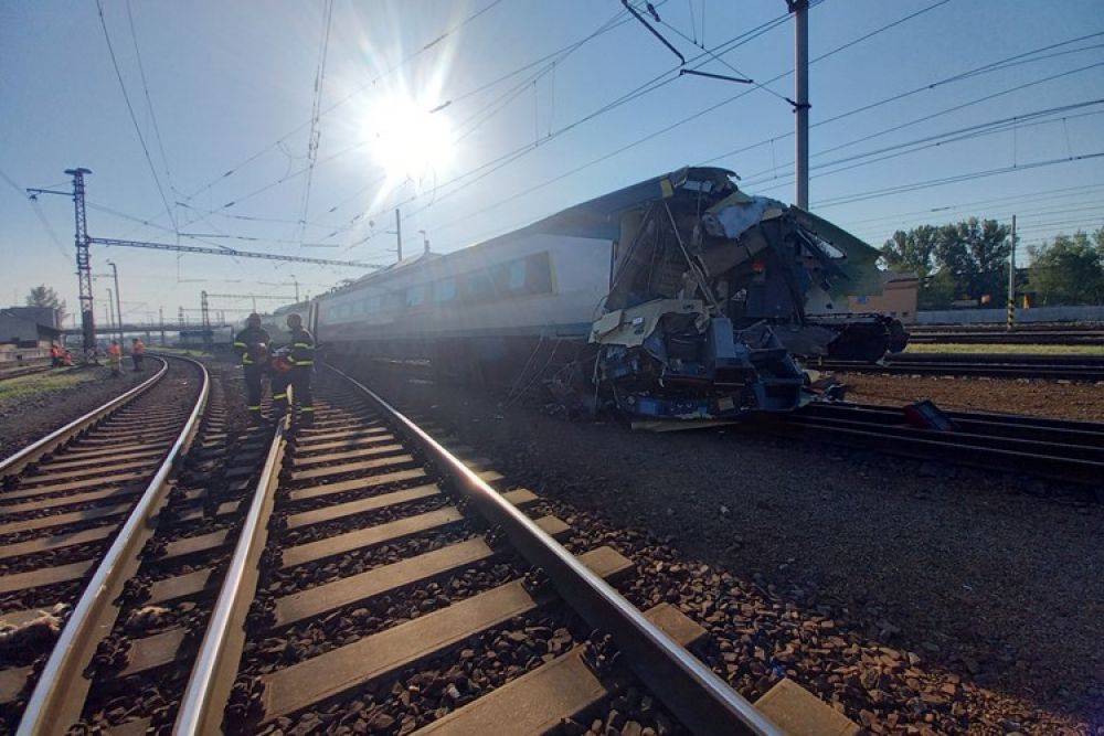 One Dead After Pendolino Train Crash In Bohum n In The Czech Republic 