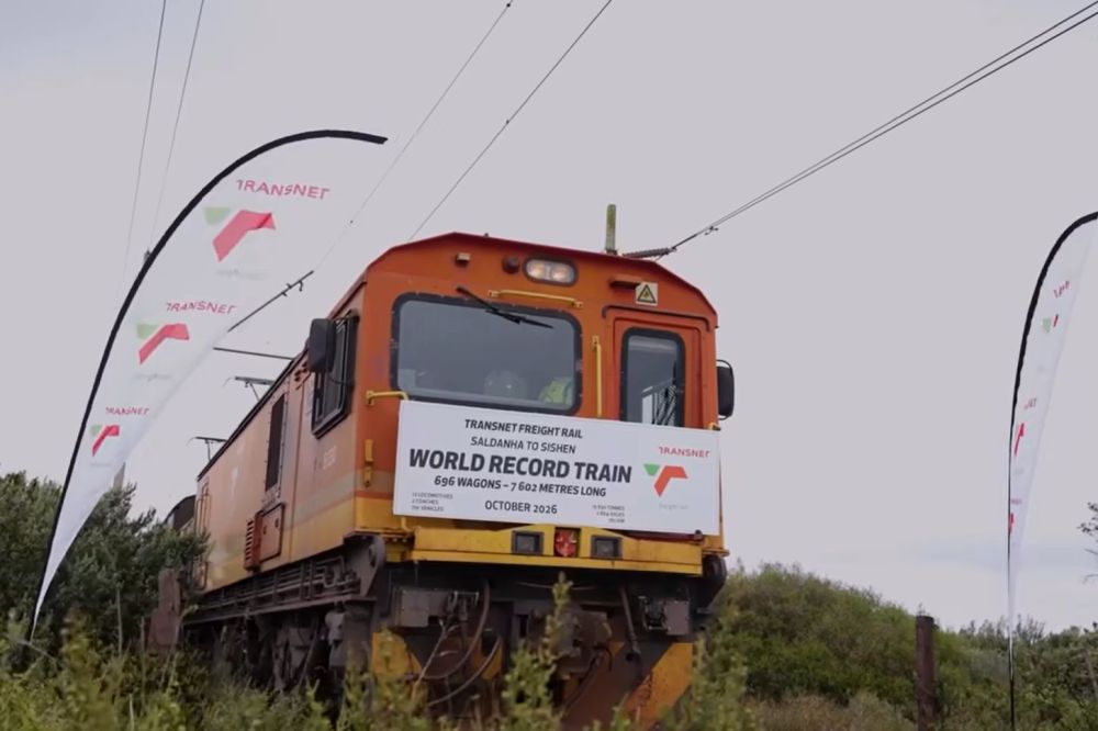 Cech Train Service New world record 7.6 km long Transnet train | Latest Railway News
