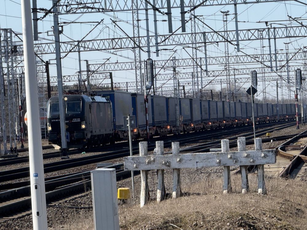 © Freightliner PL