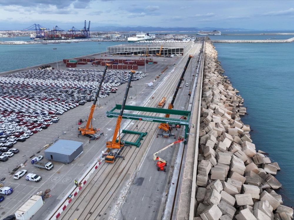 New crane installed in Valencia port&nbsp;© Tramesa