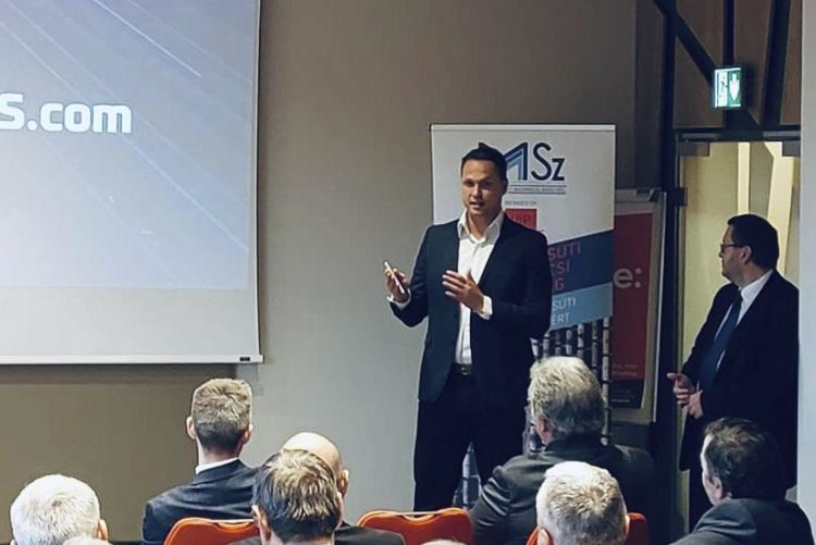 RAILVIS.com Presented at Hungarian Rail Wagon Association
